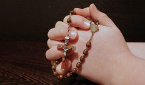 rosary, faith, pray-1211064.jpg